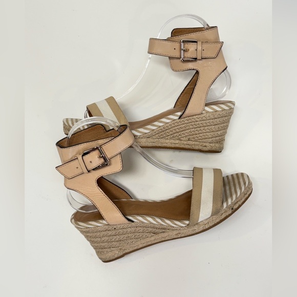 COACH Tan and white stripe HELEN rattan wedge espadrilles size 7. - Picture 8 of 10